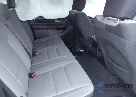 2025 Ram 1500 Big Horn 4X4 6'4 Box z USA, uszkodzony, nr VIN 1C6SRFMP8SN737615